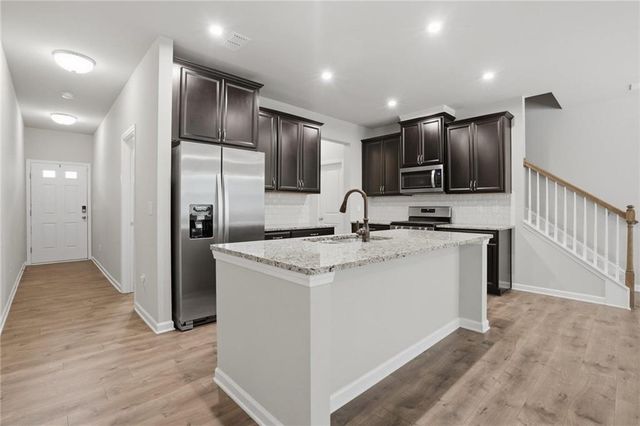 6159 Centennial Run, Atlanta, GA 30349