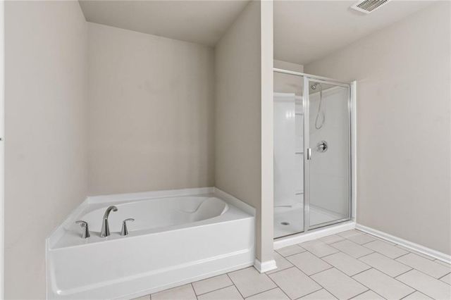 6159 Centennial Run, Atlanta, GA 30349