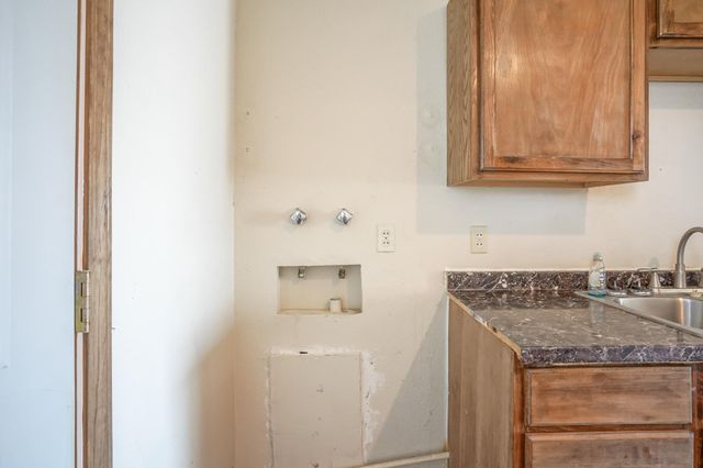 416 Kentucky Street SE, Albuquerque, NM 87108