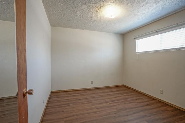 416 Kentucky Street SE, Albuquerque, NM 87108