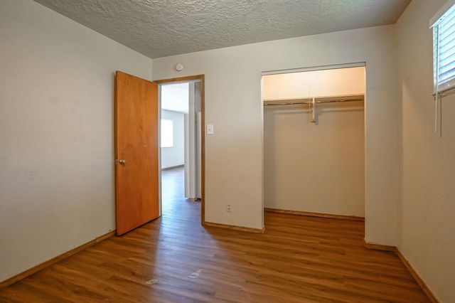 416 Kentucky Street SE, Albuquerque, NM 87108