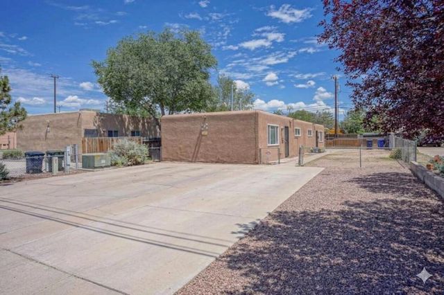 416 Kentucky Street SE, Albuquerque, NM 87108