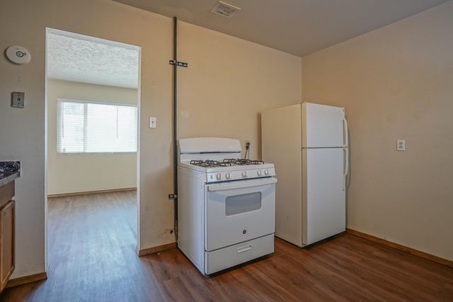 416 Kentucky Street SE, Albuquerque, NM 87108