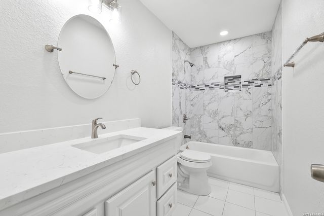 7323 Vista Grove, San Antonio, TX 78242