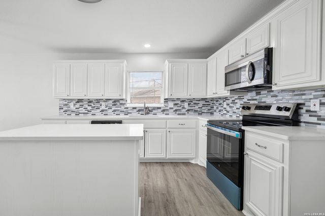 7323 Vista Grove, San Antonio, TX 78242