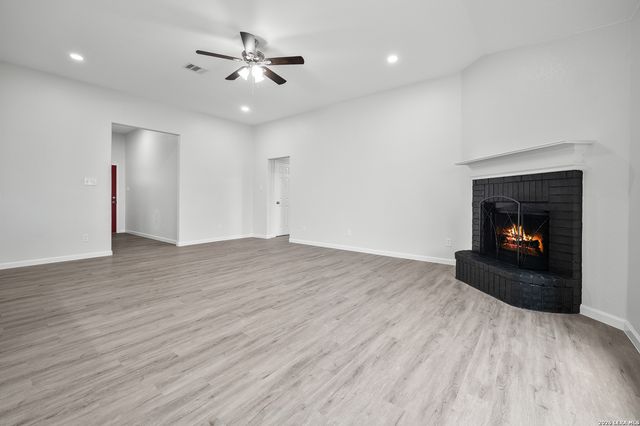 7323 Vista Grove, San Antonio, TX 78242