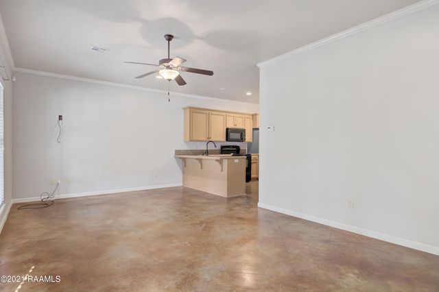124 Deraney Lane, Lafayette, LA 70503