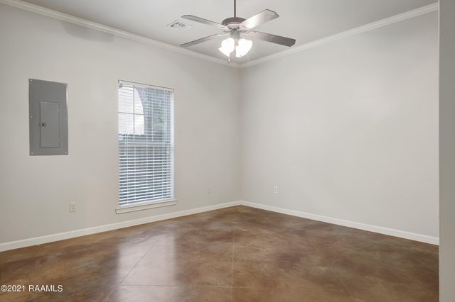 124 Deraney Lane, Lafayette, LA 70503