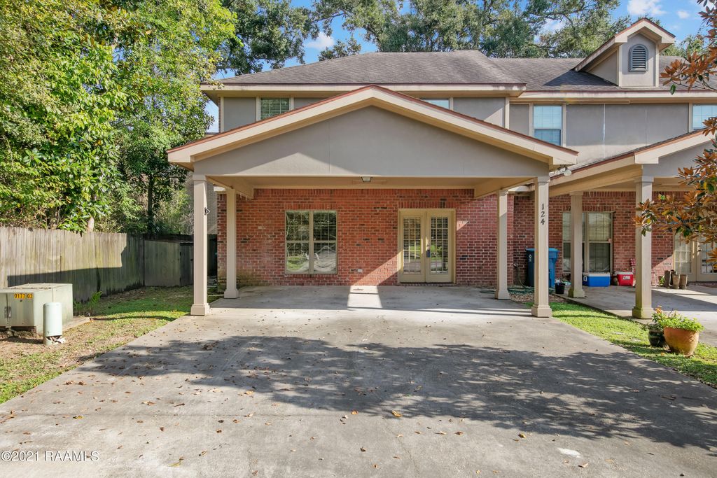 124 Deraney Lane, Lafayette, LA 70503