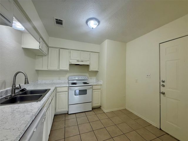 2057 W Walnut Street A, Garland, TX 75042