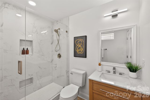 622 W Catawba Avenue, Mount Holly, NC 28120