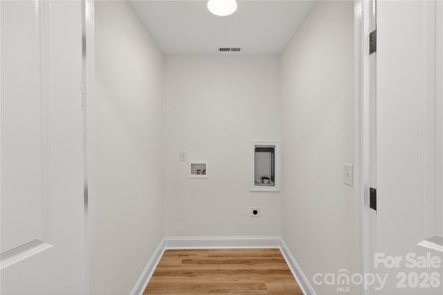 622 W Catawba Avenue, Mount Holly, NC 28120