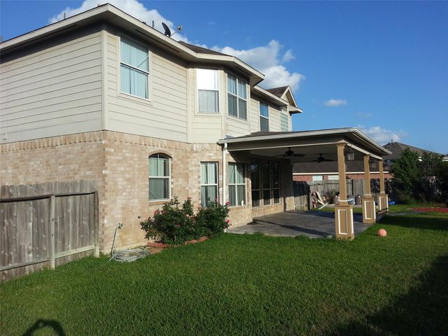 12111 Brenton Knoll Drive, Tomball, TX 77375