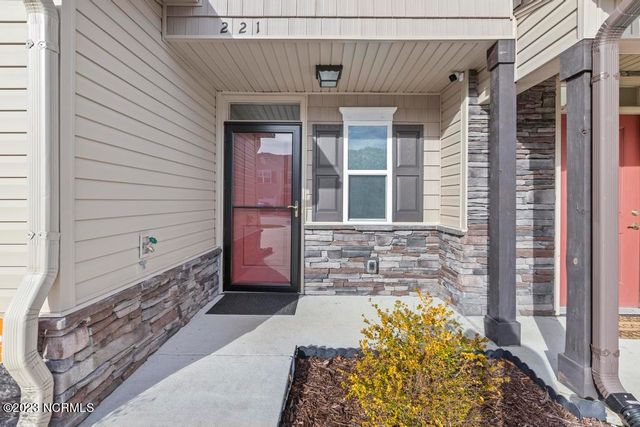 221 Boyington Place Road, Midway Park, NC 28544