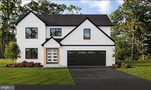 10 HIDDEN POND DR, Reading, PA 19607