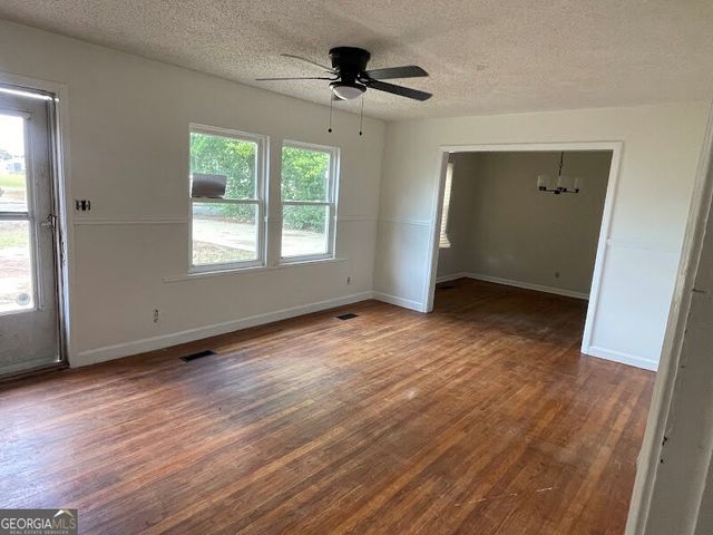 1702 W Highland Avenue, Albany, GA 31707