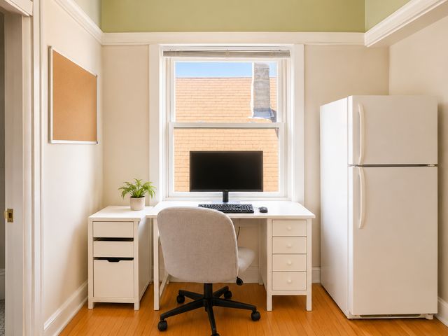 1220 W Victoria Street 3, Chicago, IL 60660