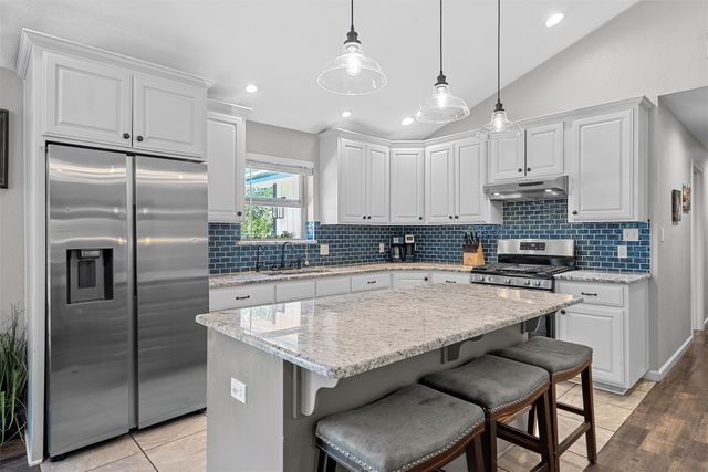 384 Fort Graham Road, Waco, TX 76705