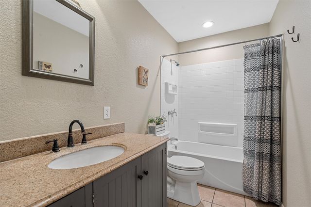 384 Fort Graham Road, Waco, TX 76705