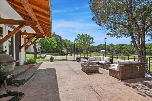 384 Fort Graham Road, Waco, TX 76705