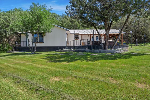 384 Fort Graham Road, Waco, TX 76705