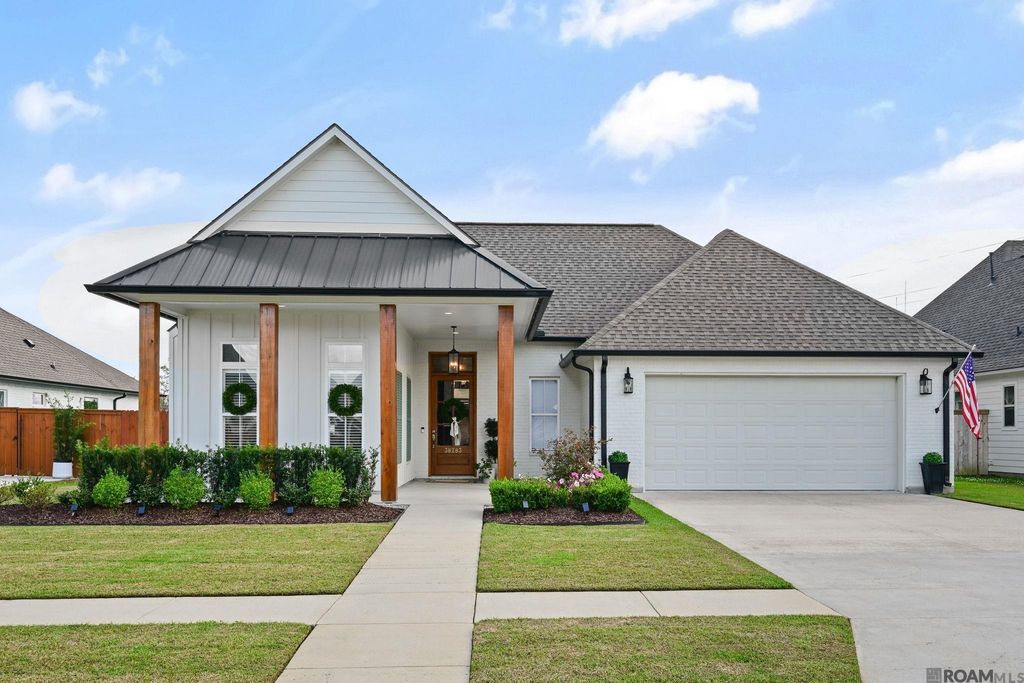 38283 Meadow Rue Dr, Prairieville, LA 70769
