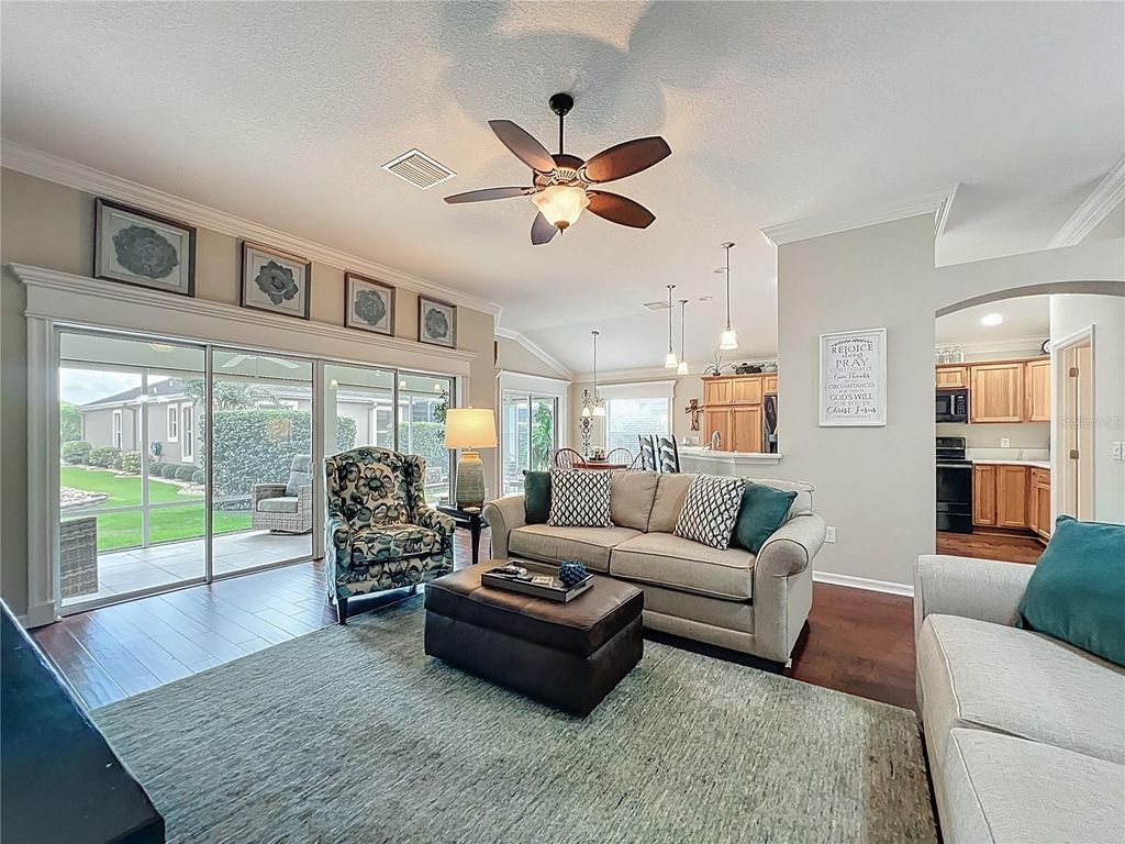 Image 12 of property listing at 2875 RAIN LILY LOOP, The Villages, FL 32163