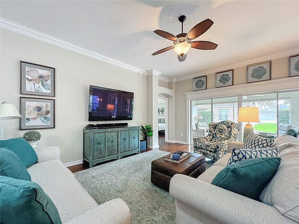 Image 13 of property listing at 2875 RAIN LILY LOOP, The Villages, FL 32163
