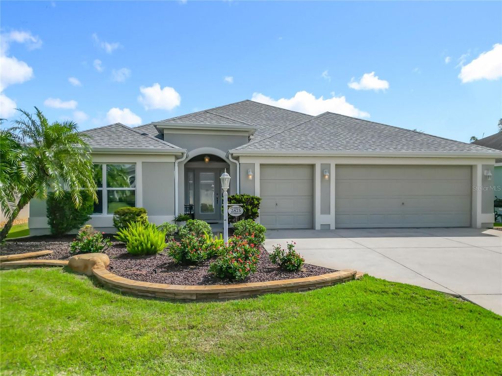Image 3 of property listing at 2875 RAIN LILY LOOP, The Villages, FL 32163