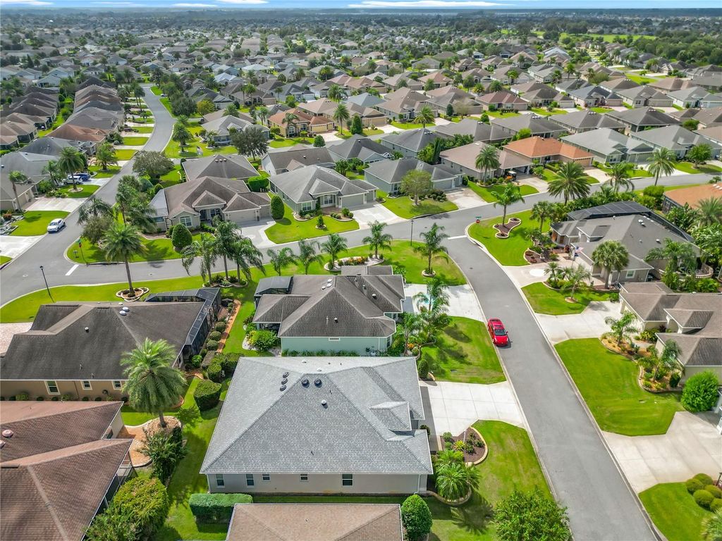 Image 60 of property listing at 2875 RAIN LILY LOOP, The Villages, FL 32163