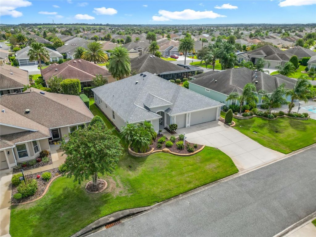 Image 64 of property listing at 2875 RAIN LILY LOOP, The Villages, FL 32163