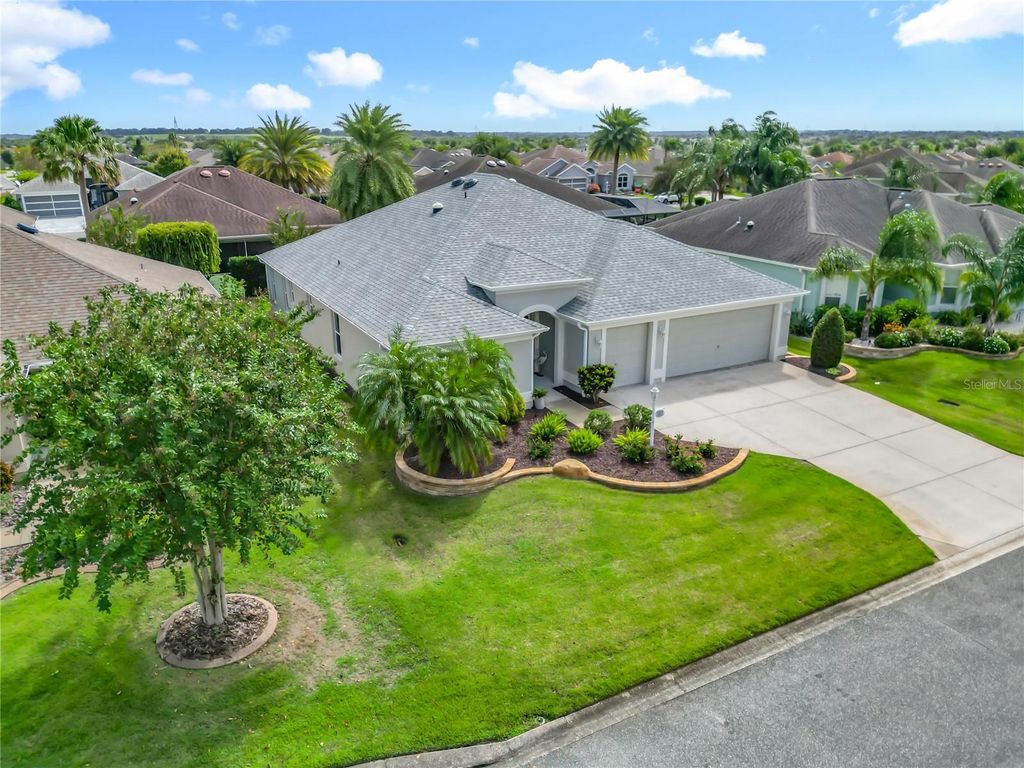 Image 67 of property listing at 2875 RAIN LILY LOOP, The Villages, FL 32163