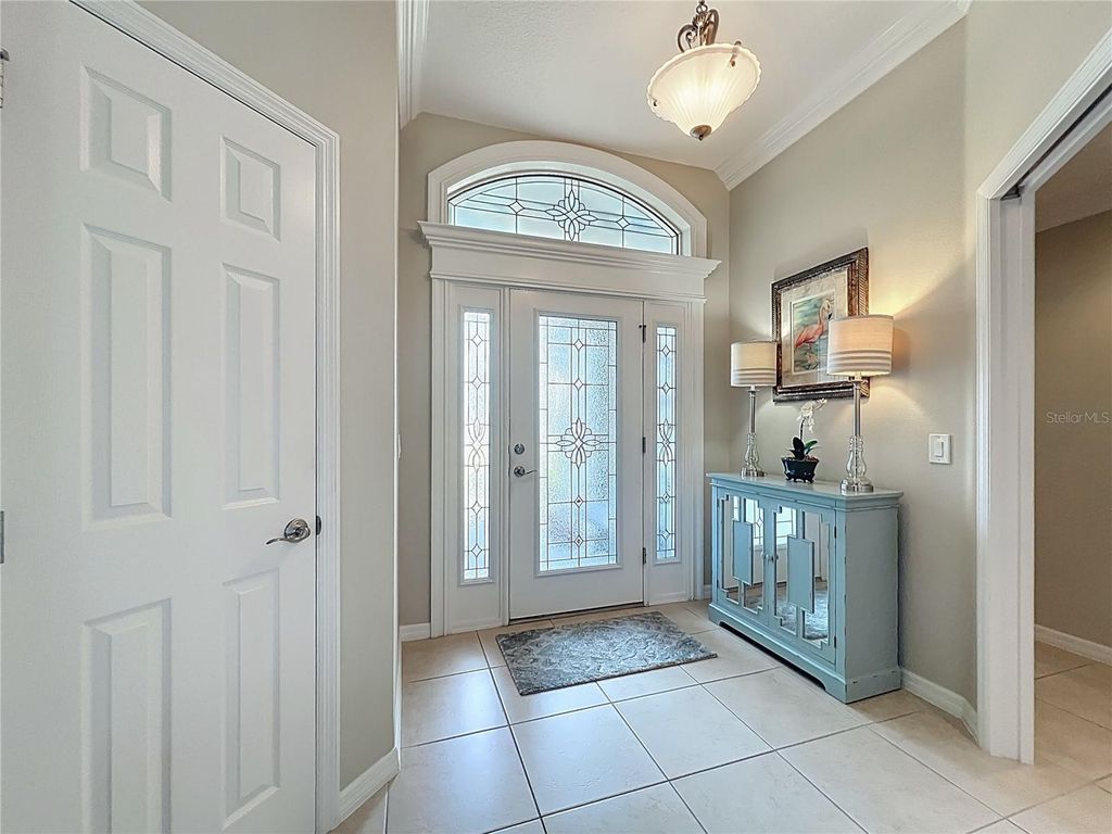 Image 8 of property listing at 2875 RAIN LILY LOOP, The Villages, FL 32163