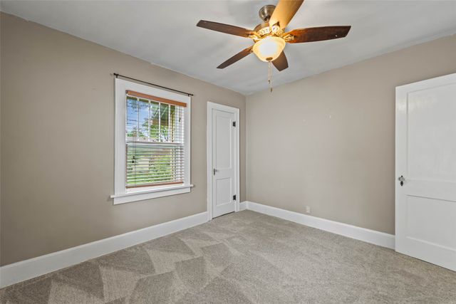 2015 36TH Street, Des Moines, IA 50310
