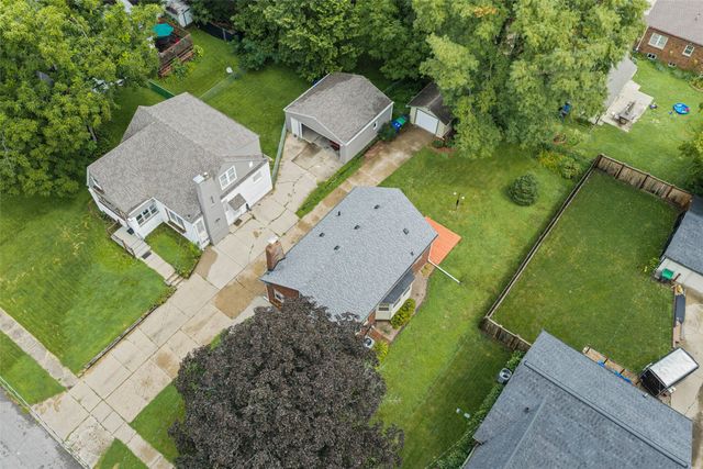 2015 36TH Street, Des Moines, IA 50310