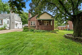 2015 36TH Street, Des Moines, IA 50310