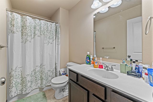 222 Will Drive, Solon, IA 52333