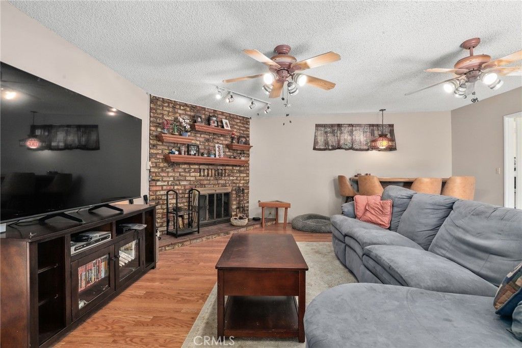 Image 15 of property listing at 16822 Lahey Street, Granada Hills, CA 91344