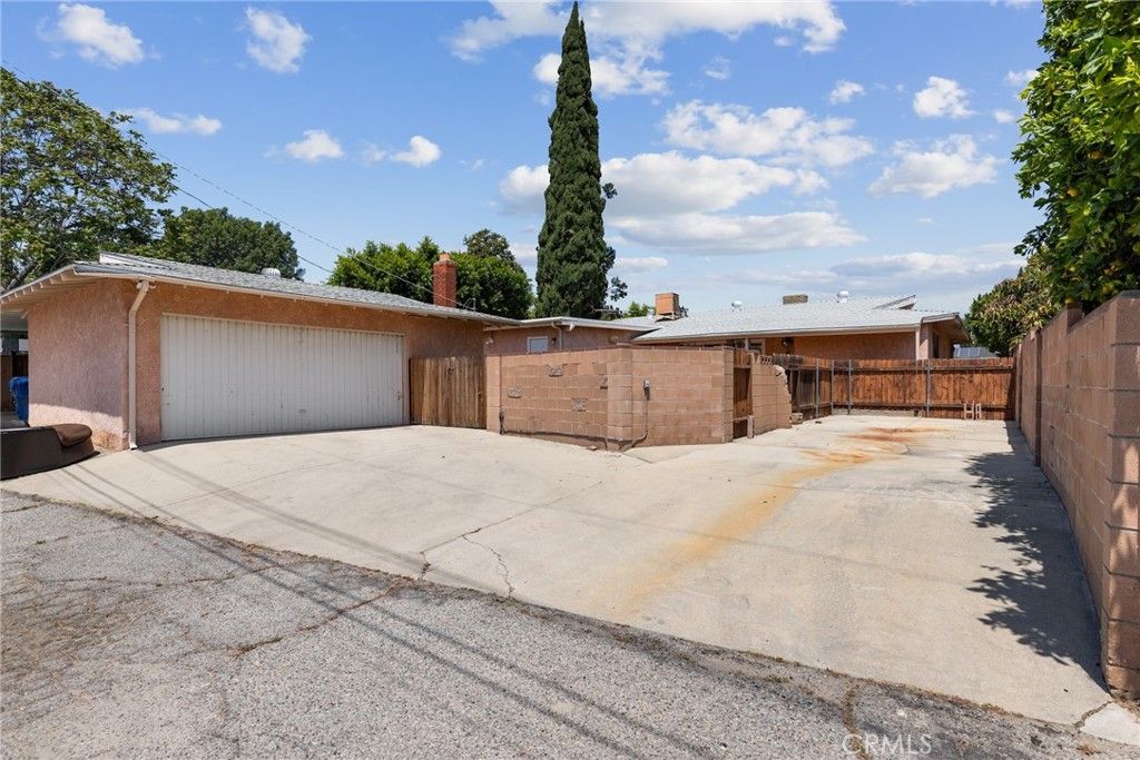 Image 30 of property listing at 16822 Lahey Street, Granada Hills, CA 91344