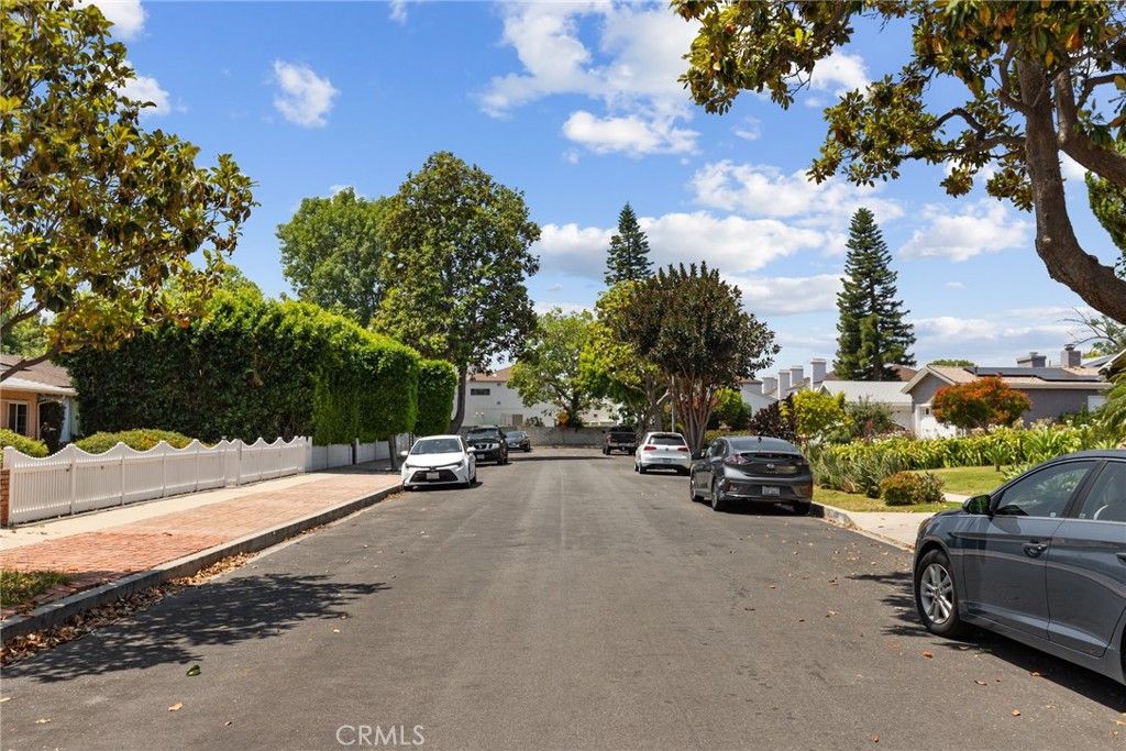 Image 33 of property listing at 16822 Lahey Street, Granada Hills, CA 91344