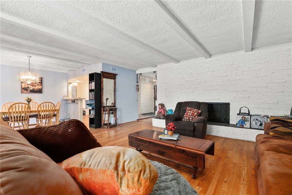 Image 6 of property listing at 16822 Lahey Street, Granada Hills, CA 91344
