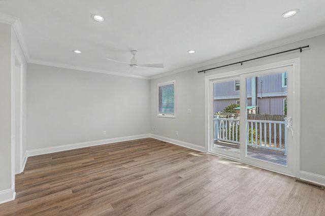958 Myrtle Court, Mount Pleasant, SC 29464