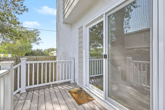 958 Myrtle Court, Mount Pleasant, SC 29464