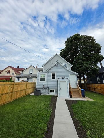 20 N 6th Avenue, Maywood, IL 60153
