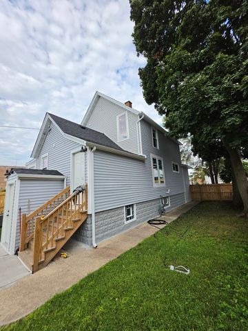 20 N 6th Avenue, Maywood, IL 60153