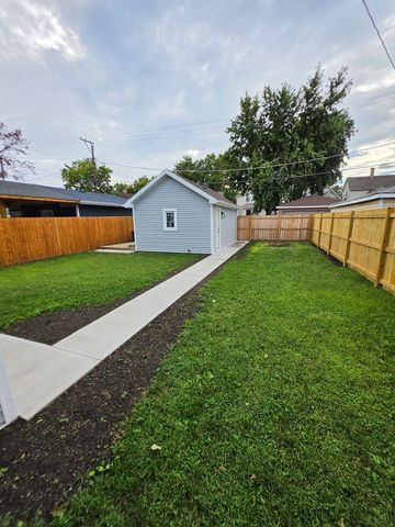 20 N 6th Avenue, Maywood, IL 60153