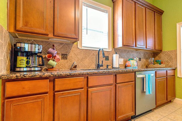 2001 36th Street, Galveston, TX 77550