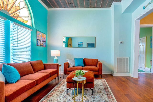 2001 36th Street, Galveston, TX 77550