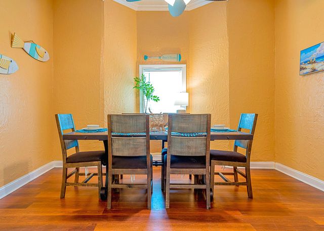 2001 36th Street, Galveston, TX 77550