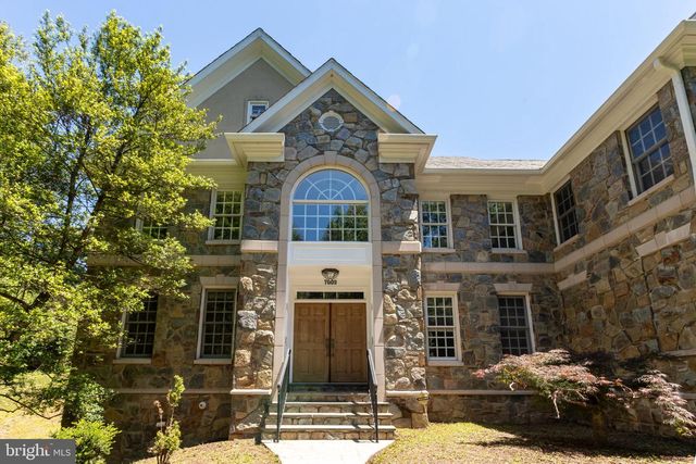 7009 PERSIMMON TREE RD, Bethesda, MD 20817